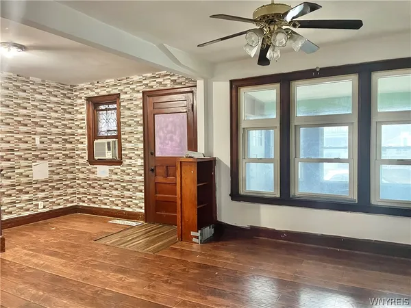 $169,000 | 463 East Street, Buffalo, NY 14207