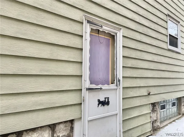 $169,000 | 463 East Street, Buffalo, NY 14207