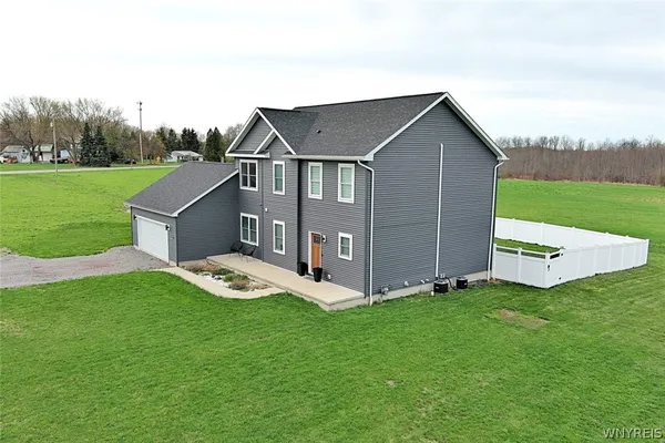 $499,000 | 3194 Pleasant Avenue, Hamburg, NY 14075