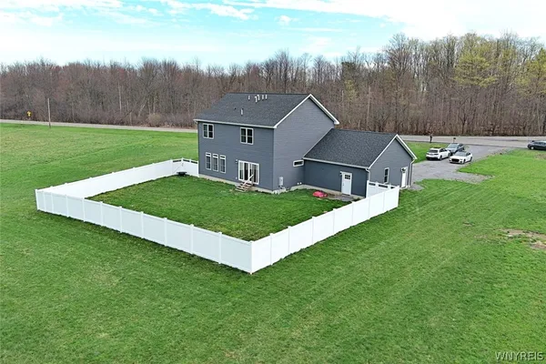 $499,000 | 3194 Pleasant Avenue, Hamburg, NY 14075