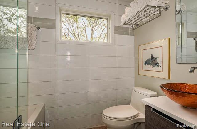 18230 Beverly Road Beverly Hills, MI 48025 - Photo 26 of 47
