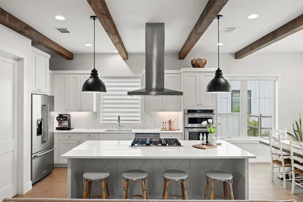 $5,500 | 19601 Flying J Boulevard, Unit 16, Spicewood, TX 78669