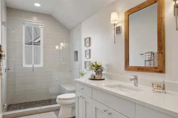 $5,500 | 19601 Flying J Boulevard, Unit 16, Spicewood, TX 78669