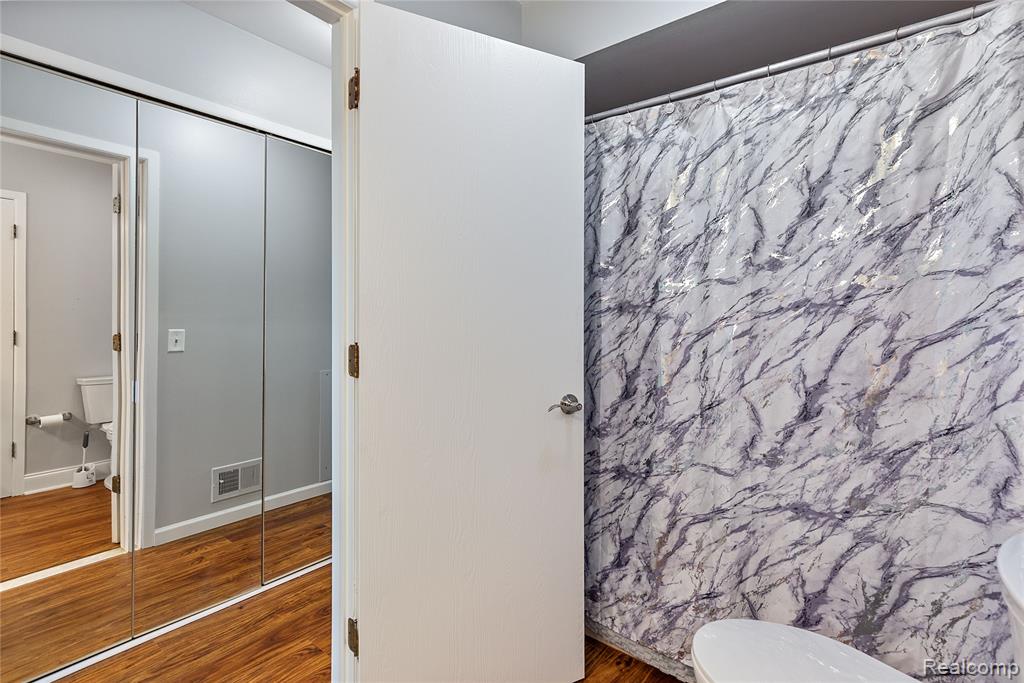 587 Tennyson Rochester Hills, MI 48307 - Photo 21 of 48 Gallery Image 21