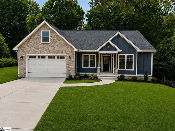 $499,900 | 129 Faulkner Circle, Greer, SC 29651