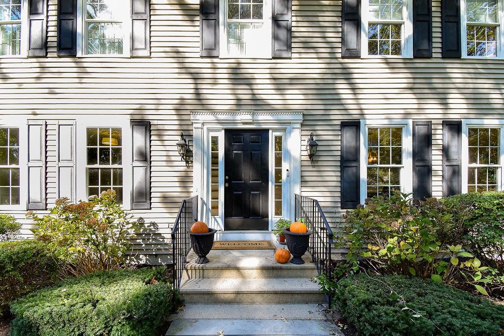 45 Country Lane Warwick, RI 02886 - Photo 3 of 48