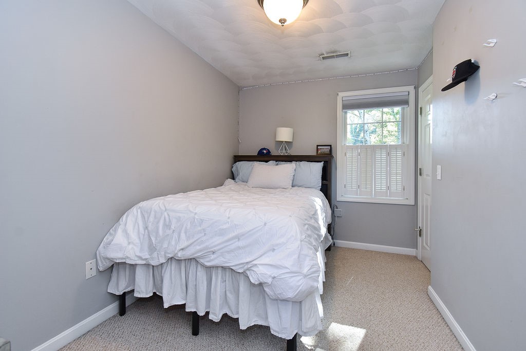 45 Country Lane Warwick, RI 02886 - Photo 32 of 48