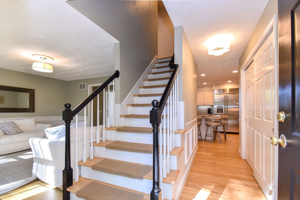 45 Country Lane Warwick, RI 02886 - Photo 6 of 48