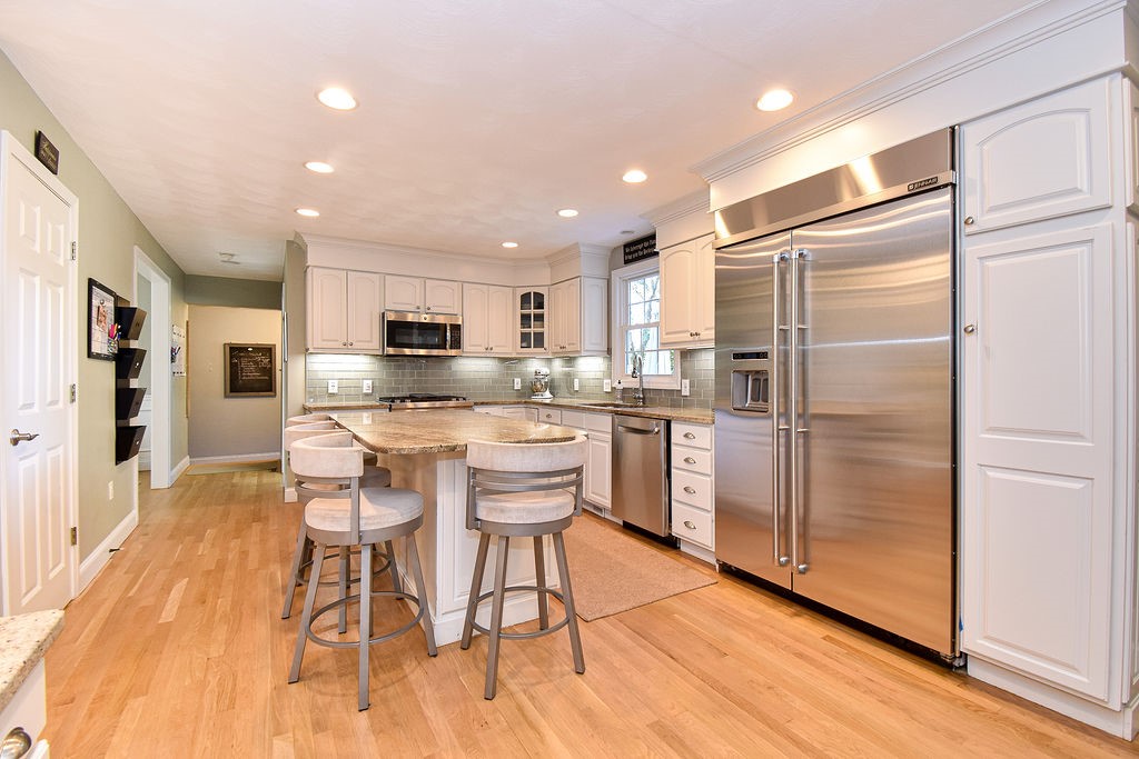 45 Country Lane Warwick, RI 02886 - Photo 7 of 48