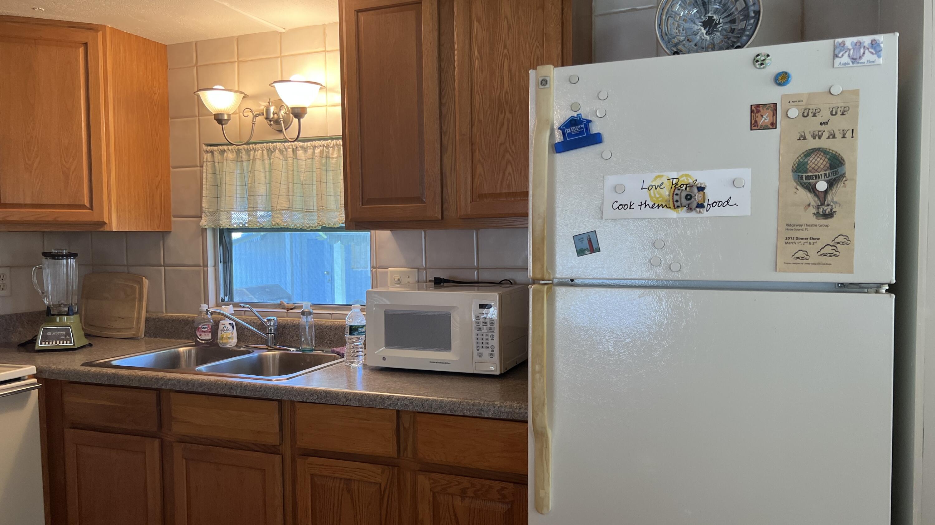 7029 Southeast Ridgeway Terrace Hobe Sound, FL 33455 - Photo 15 of 39 IMG_E4840