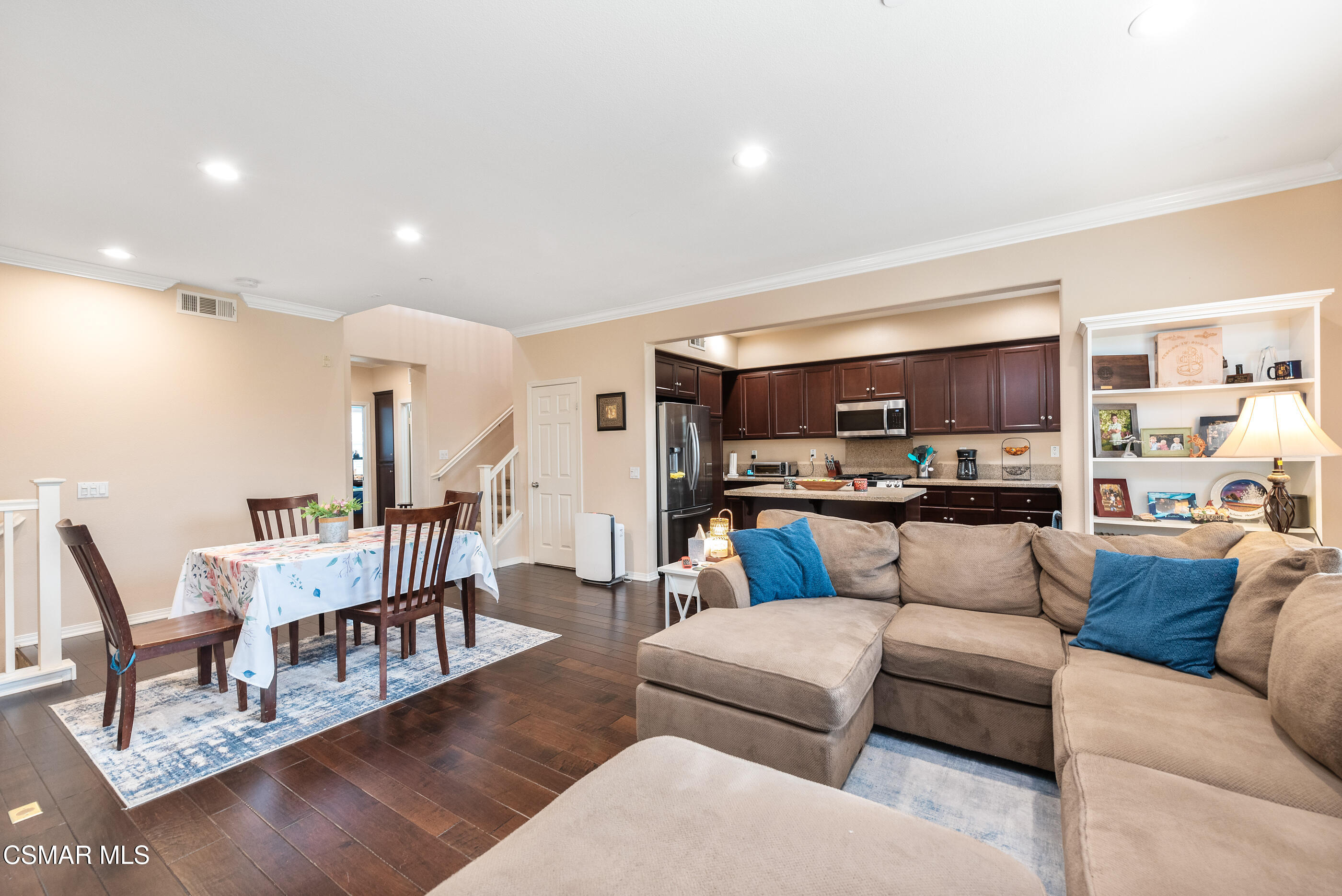 3116 North Oxnard Boulevard Oxnard, CA 93036 - Photo 15 of 46 3116 N Oxnard Blvd Oxnard-20