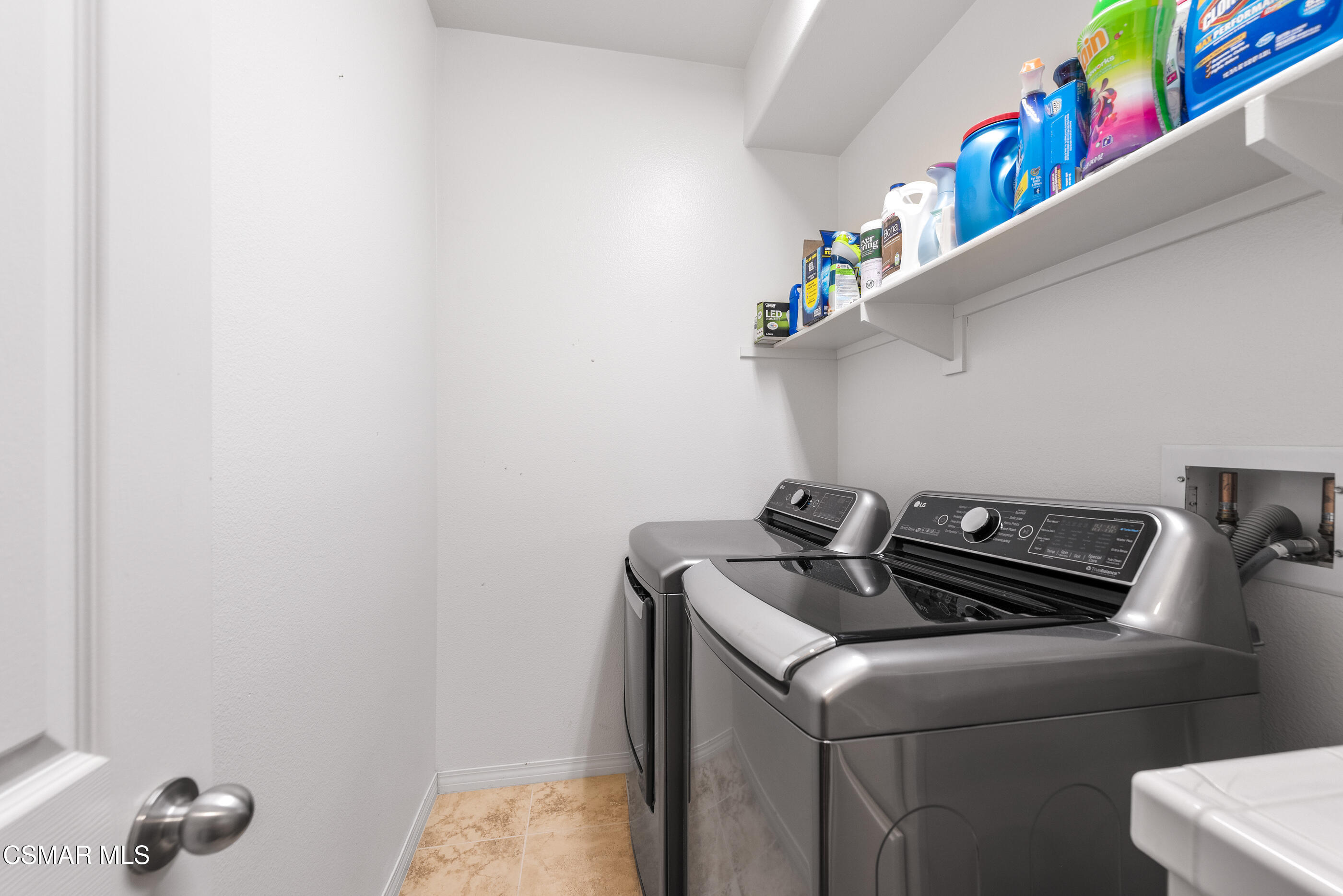 3116 North Oxnard Boulevard Oxnard, CA 93036 - Photo 25 of 46 3116 N Oxnard Blvd Oxnard-30