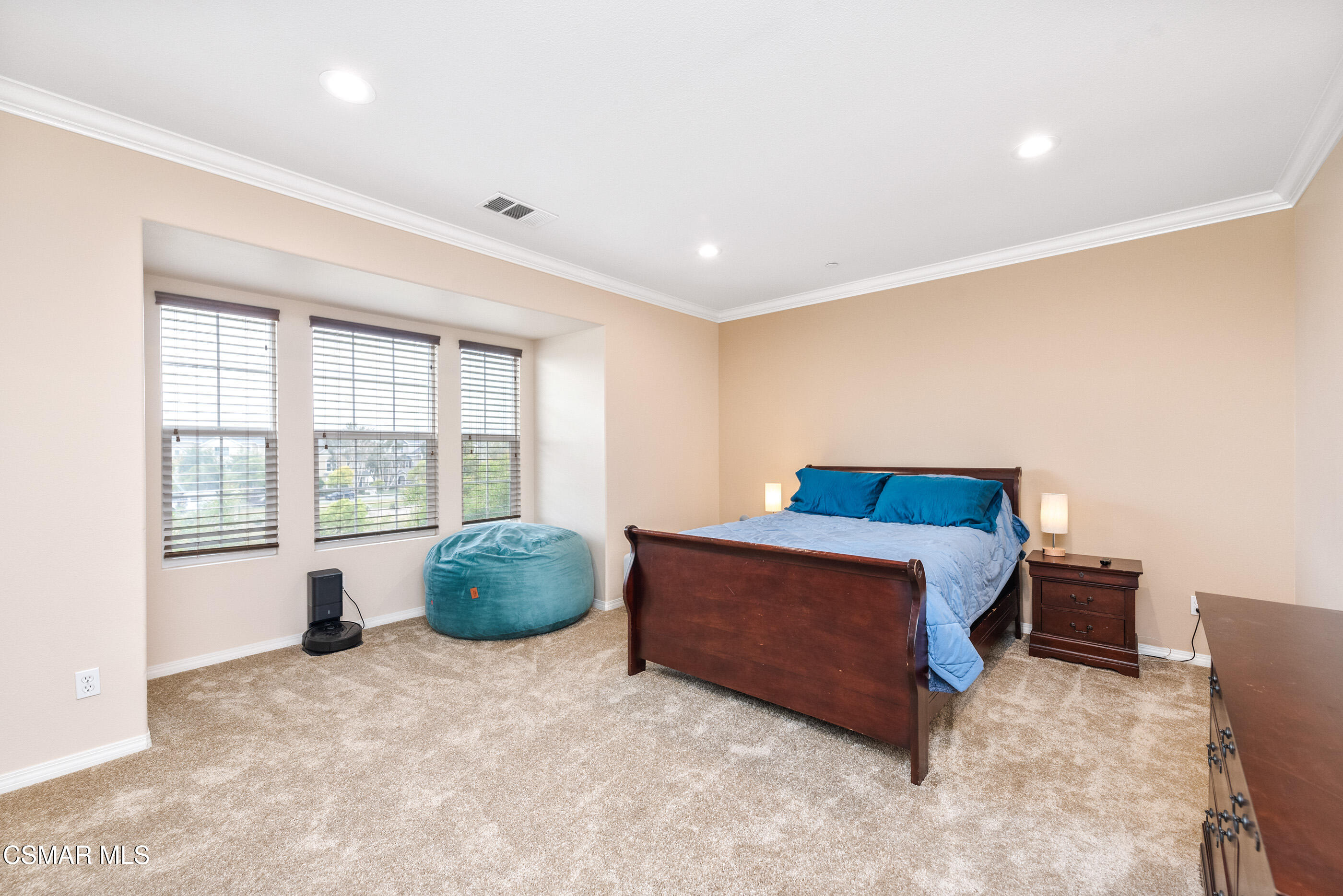 3116 North Oxnard Boulevard Oxnard, CA 93036 - Photo 27 of 46 3116 N Oxnard Blvd Oxnard-32