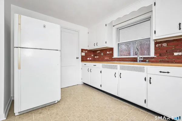 $1,495 | 50 Benton Street, Winchester, CT 06098