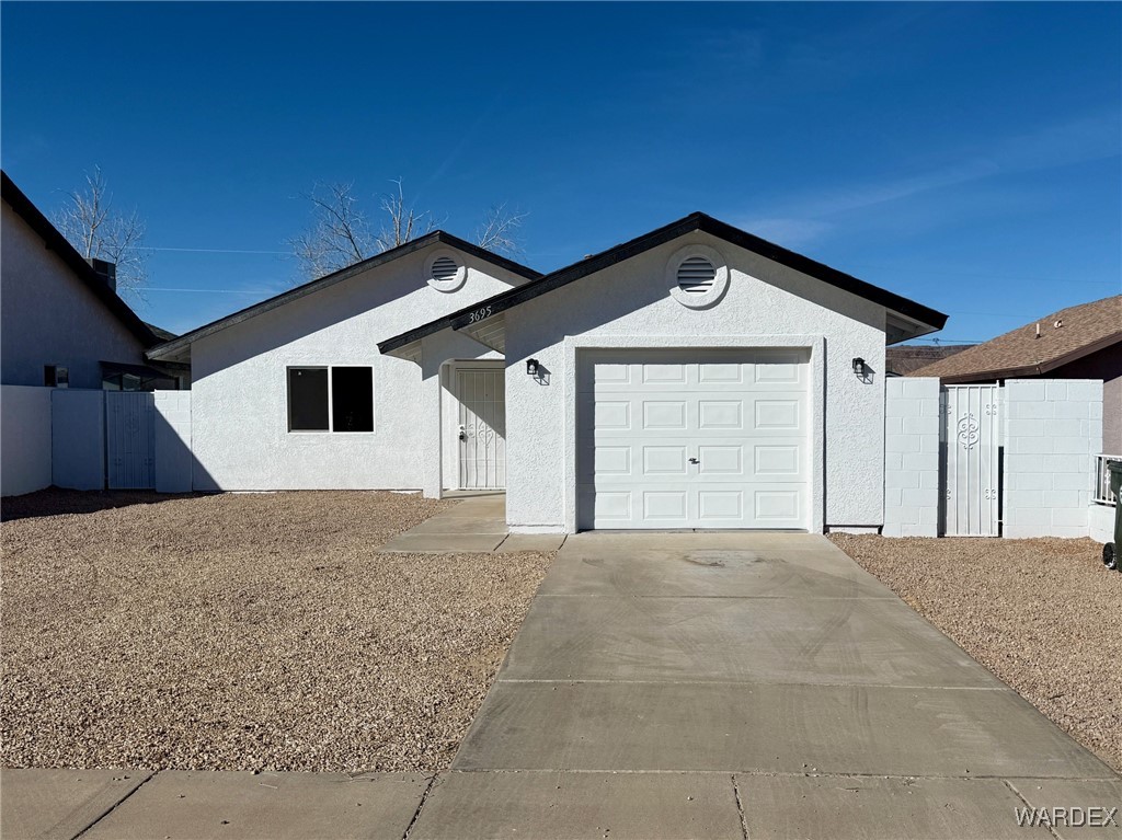 3695 North Verdugo Road Kingman, AZ 86409 - Photo 1 of 30 Front of Structure