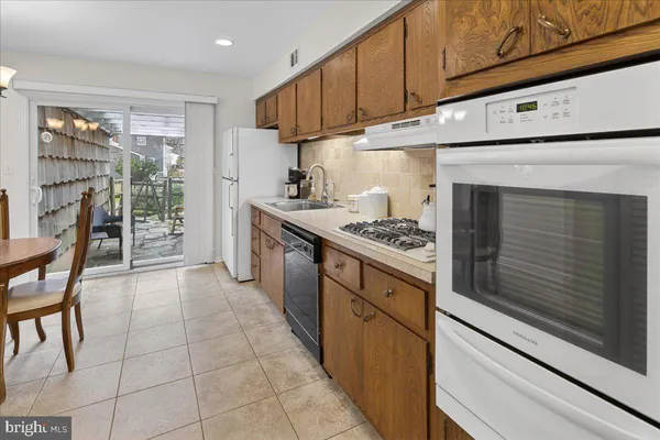 $579,900 | 7 Stanford Court, East Windsor, NJ 08520