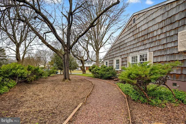$579,900 | 7 Stanford Court, East Windsor, NJ 08520
