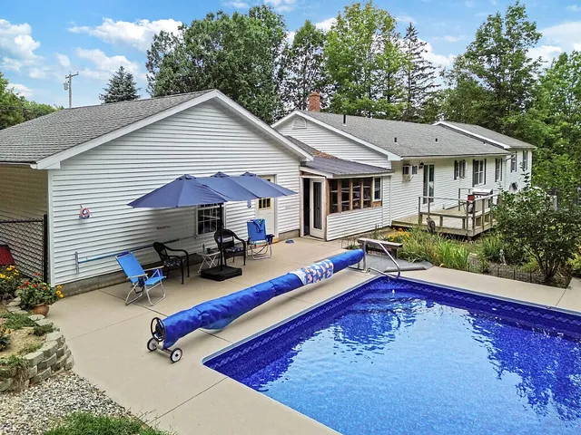 $499,000 | 336 Main Street, Winthrop, ME 04364