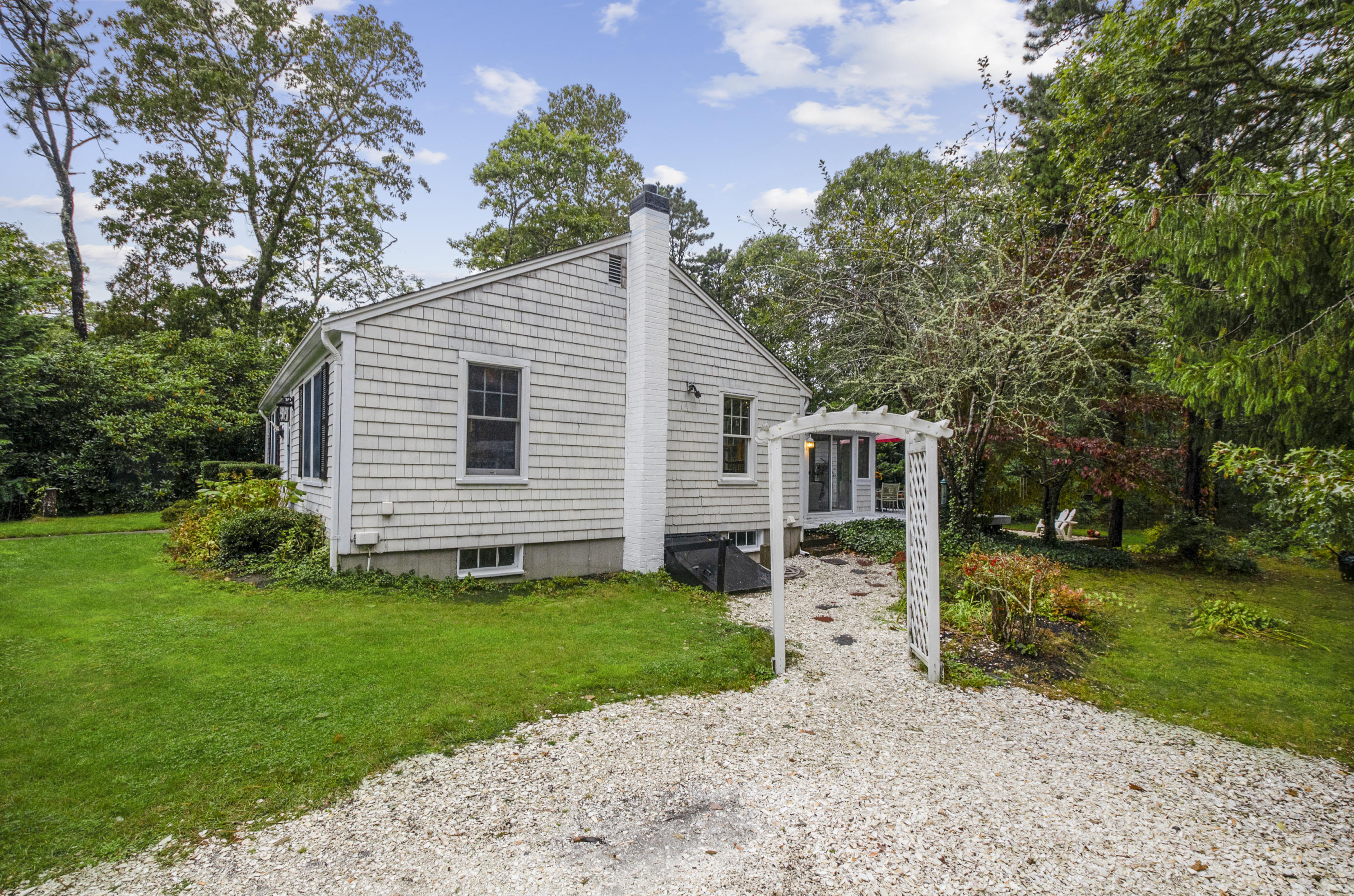 164 Round Cove Road Harwich, MA 02645 - Photo 3 of 20 002-photo--7641643