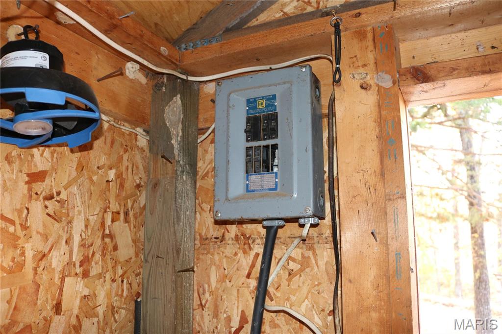 100 Rottie Lane Cuba, MO 65453 - Photo 17 of 31