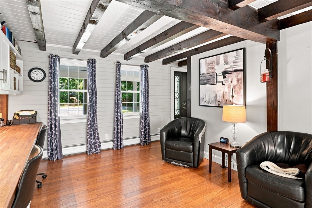 61 Breakneck Road Sturbridge, MA 01566 - Photo 5 of 42 Gallery Image 5