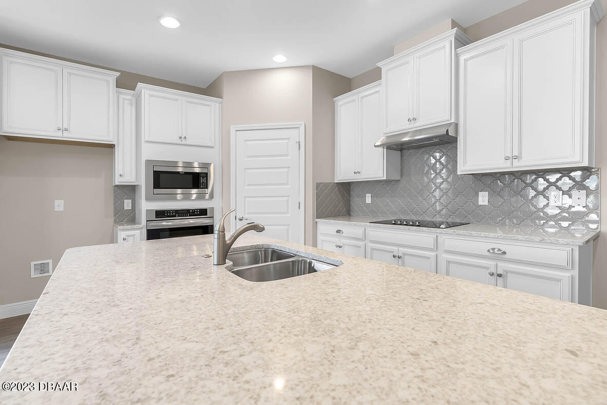 2974 Monaghan Drive Ormond Beach, FL 32174 - Photo 5 of 27 3 Kitchen