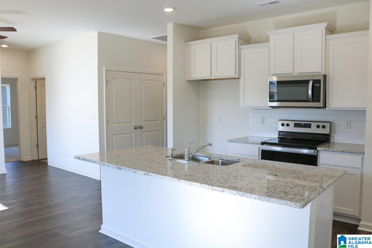 284 Koslin Loop Calera, AL 35040 - Photo 5 of 14