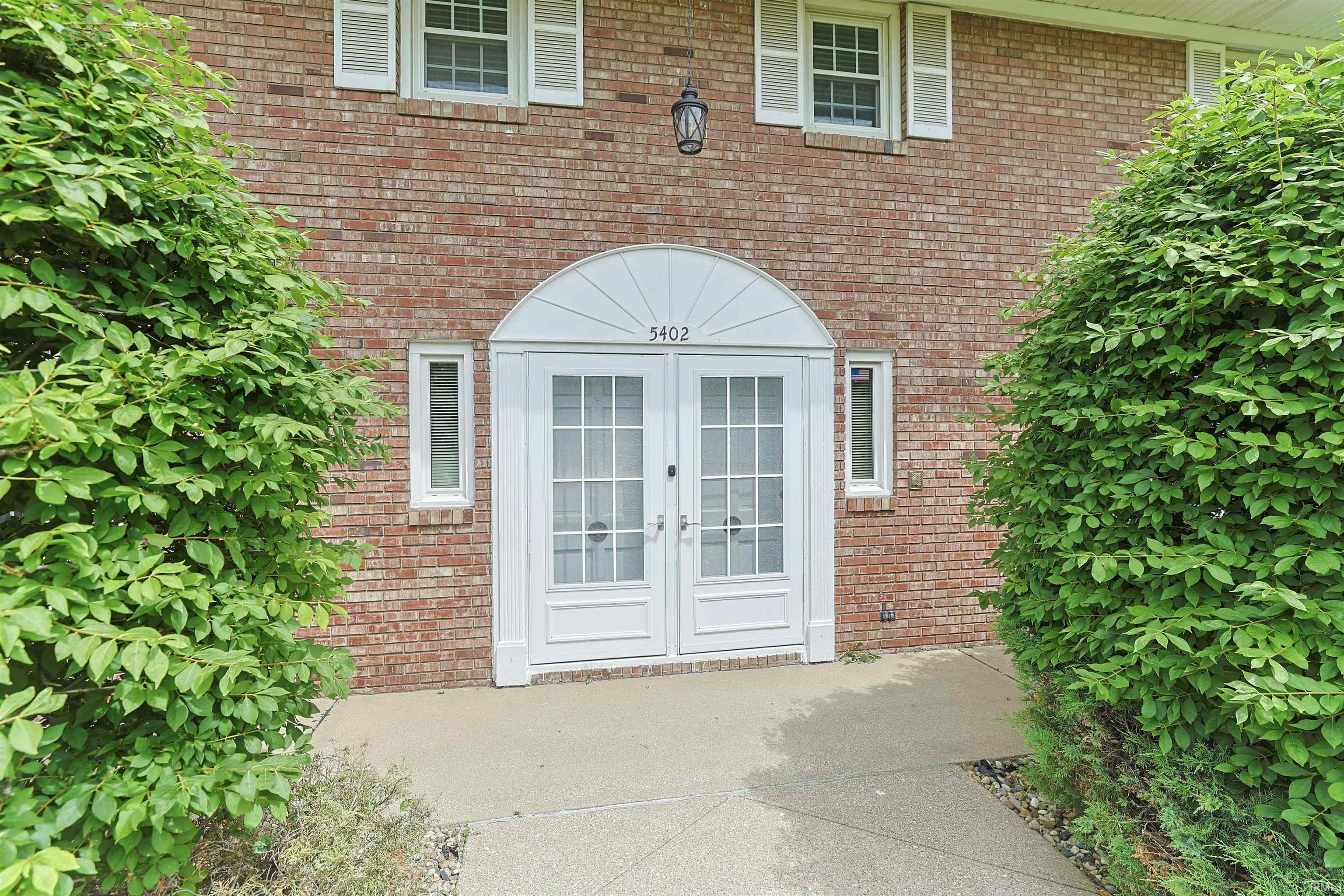 5402 Miami Road South Bend, IN 46614 - Photo 3 of 34