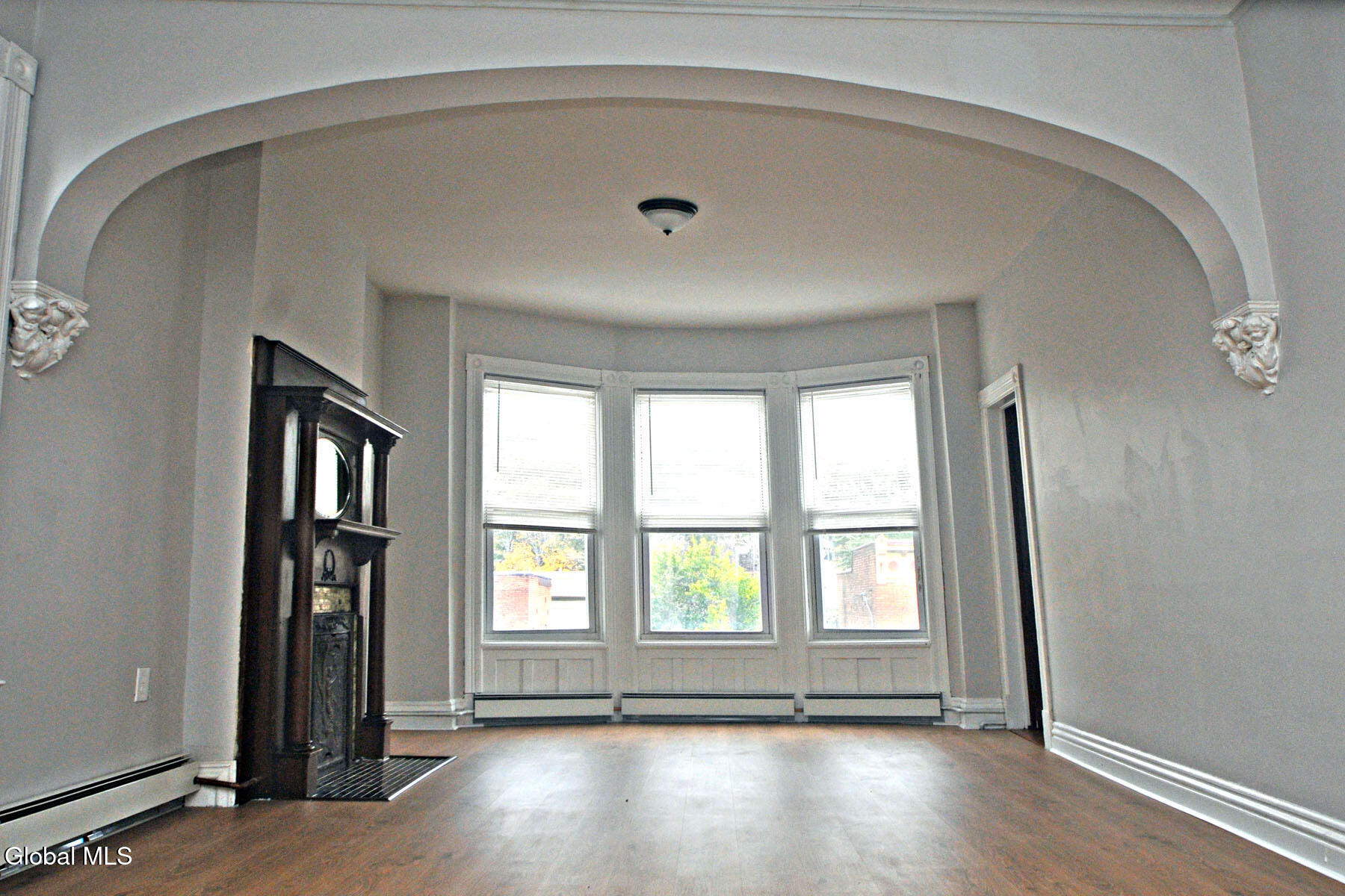 435 3rd Street Troy, NY 12180 - Photo 9 of 23 435-list026