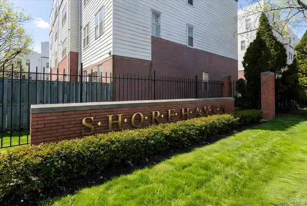 $295,000 | 233 Sunset Boulevard | Harding Park