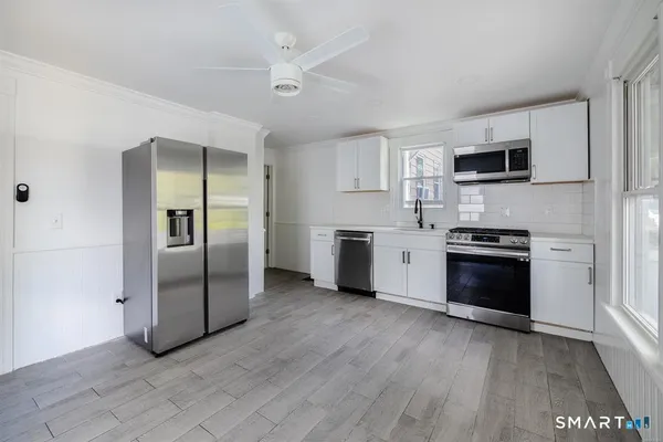 $2,800 | 106 Wooster Street, Shelton, CT 06484