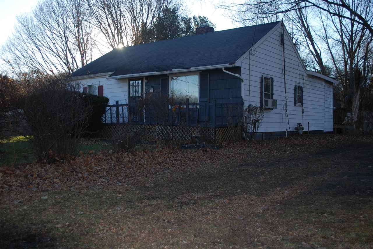 56149 Oak Road South Bend, IN 46619 - Photo 2 of 31