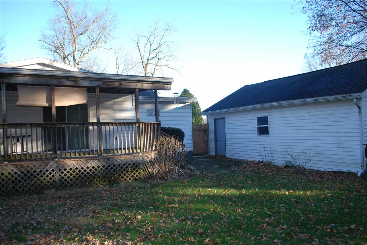 56149 Oak Road South Bend, IN 46619 - Photo 8 of 31