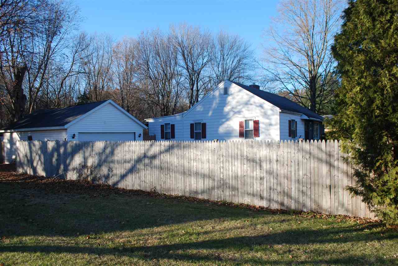 56149 Oak Road South Bend, IN 46619 - Photo 10 of 31
