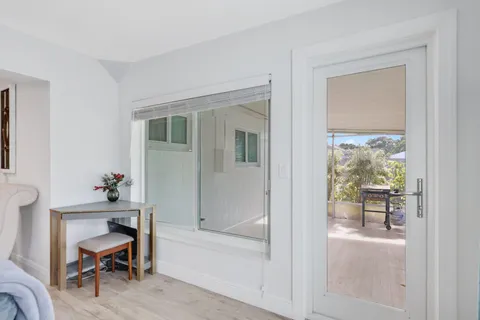 a en suite bathroom with a bathtub