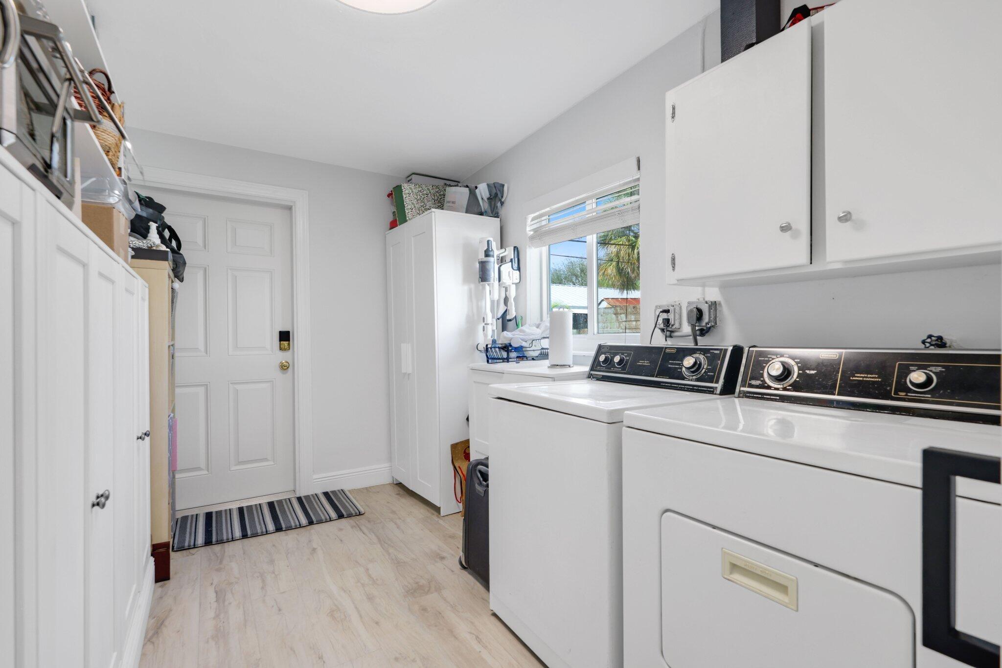 1510 Kingsley Road Jupiter, FL 33469 - Photo 26 of 53 1510 Kingsley Road - 28.jpg-SMALL