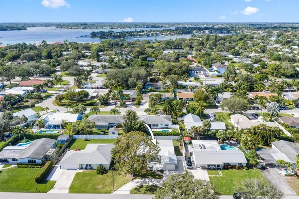 $640,800 | 1510 Kingsley Road, Jupiter, FL 33469