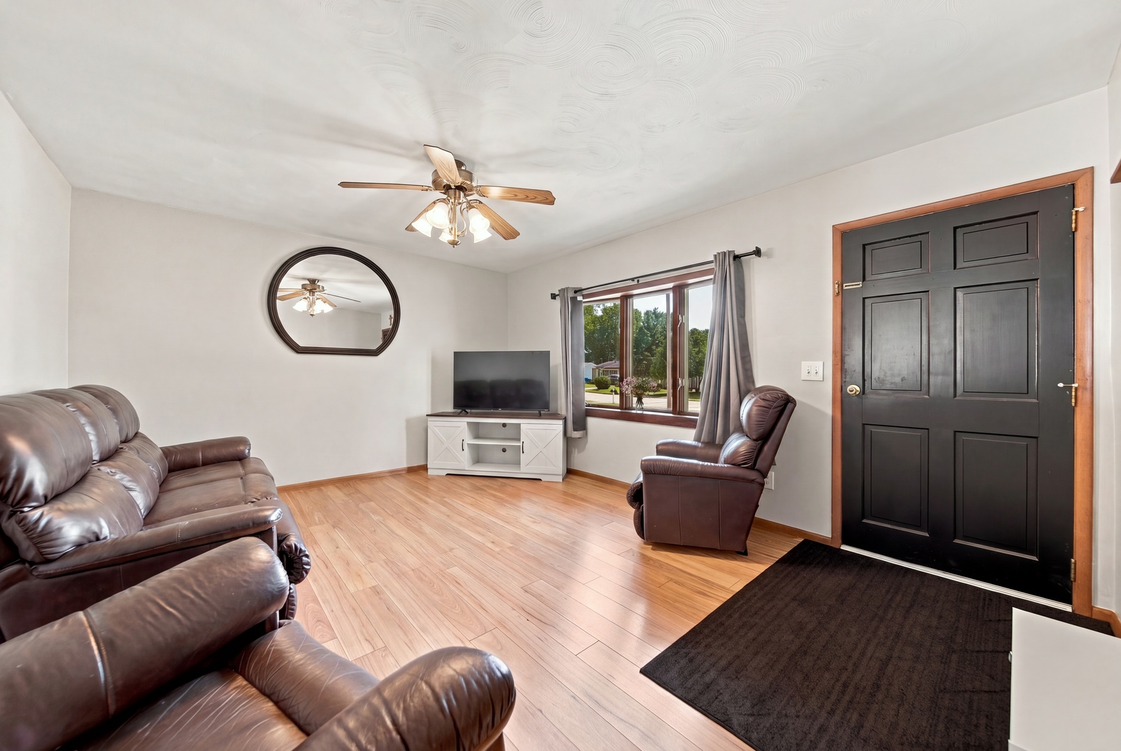 601 High Street Dixon, IL 61021 - Photo 5 of 22 Gallery Image 5