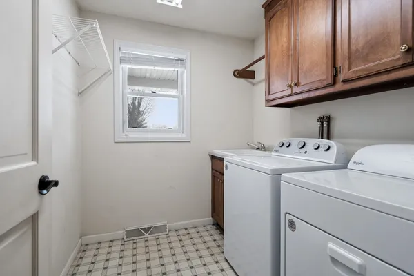 $439,900 | 4401 North Haymeadow Avenue, Appleton, WI 54913