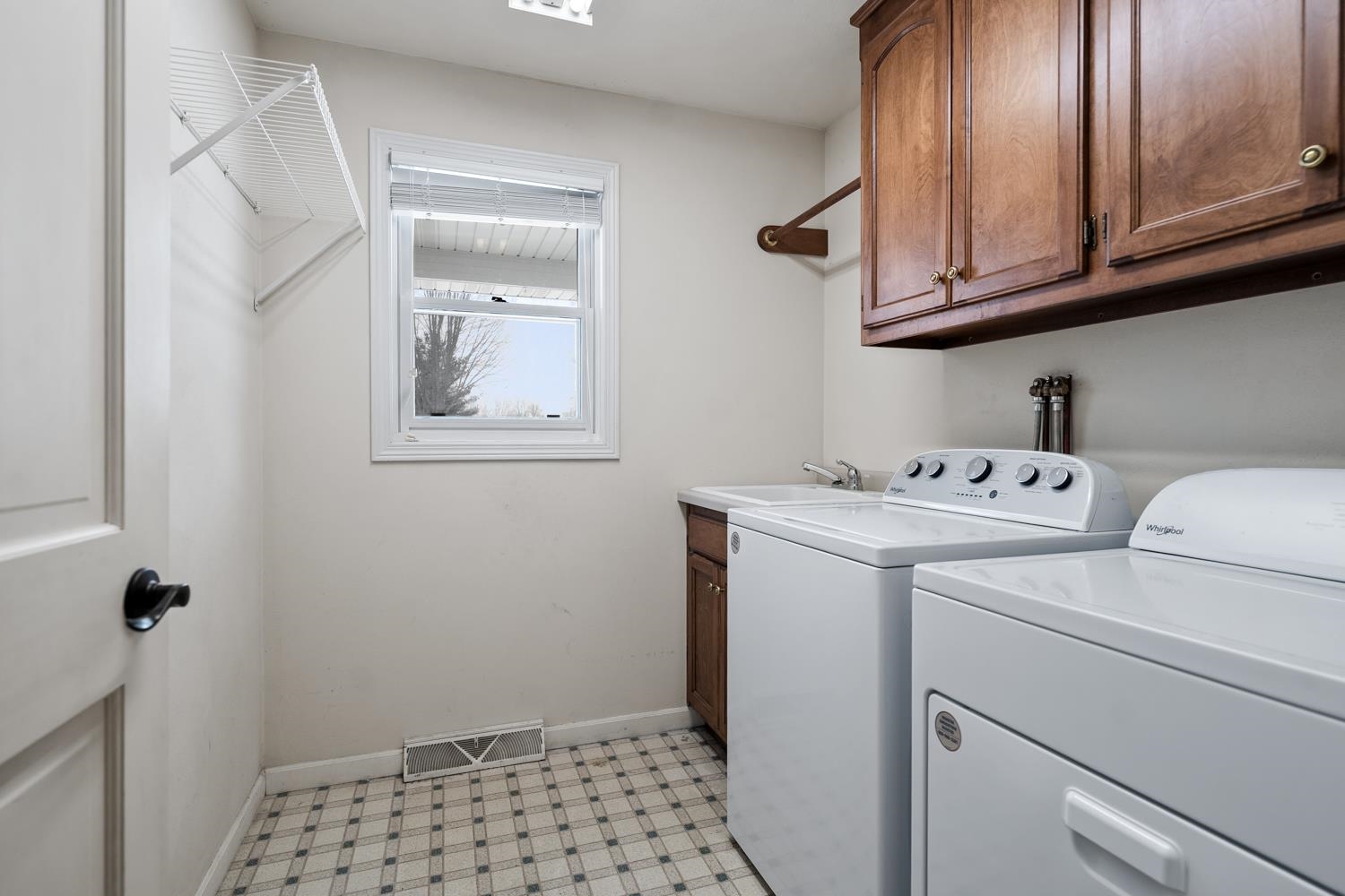 4401 North Haymeadow Avenue Appleton, WI 54913 - Photo 15 of 38