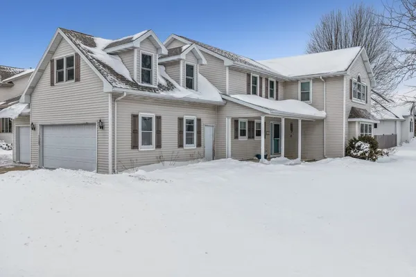 $439,900 | 4401 North Haymeadow Avenue, Appleton, WI 54913