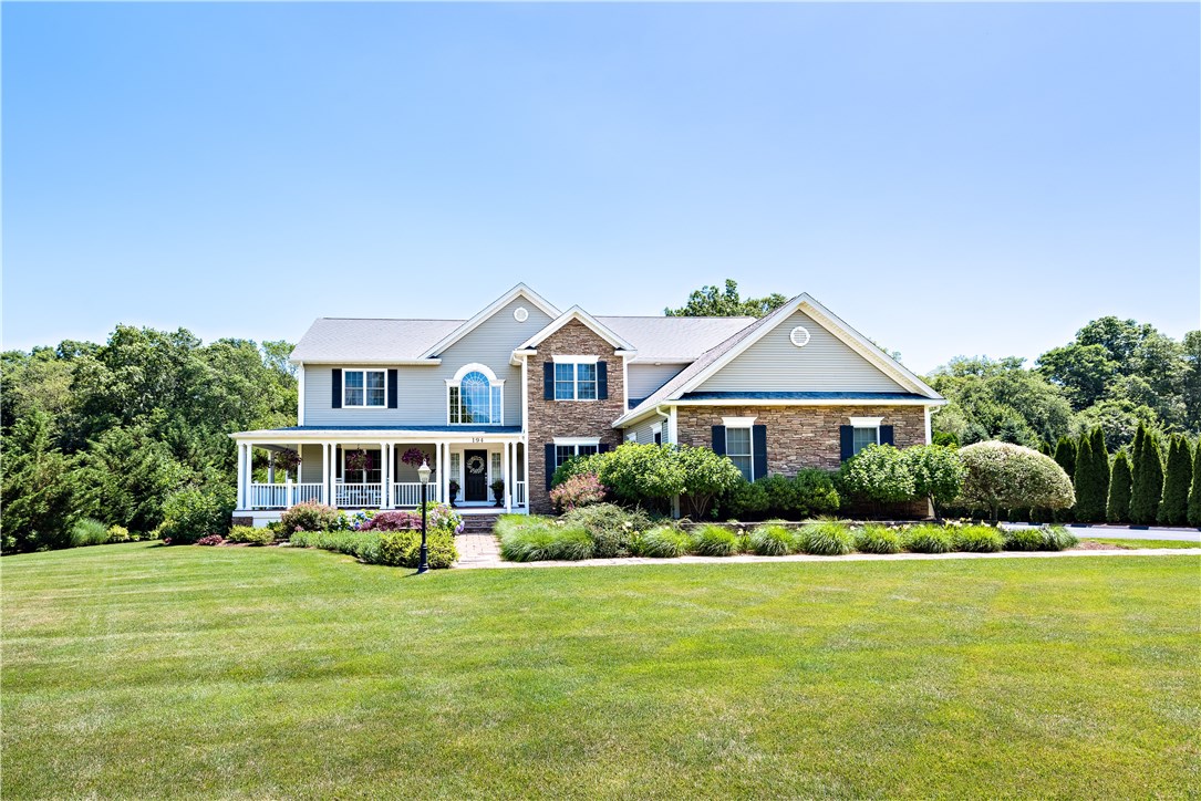 194 Touisset Road Warren, RI 02885 - Photo 1 of 40