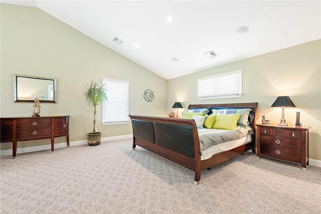 194 Touisset Road Warren, RI 02885 - Photo 17 of 40