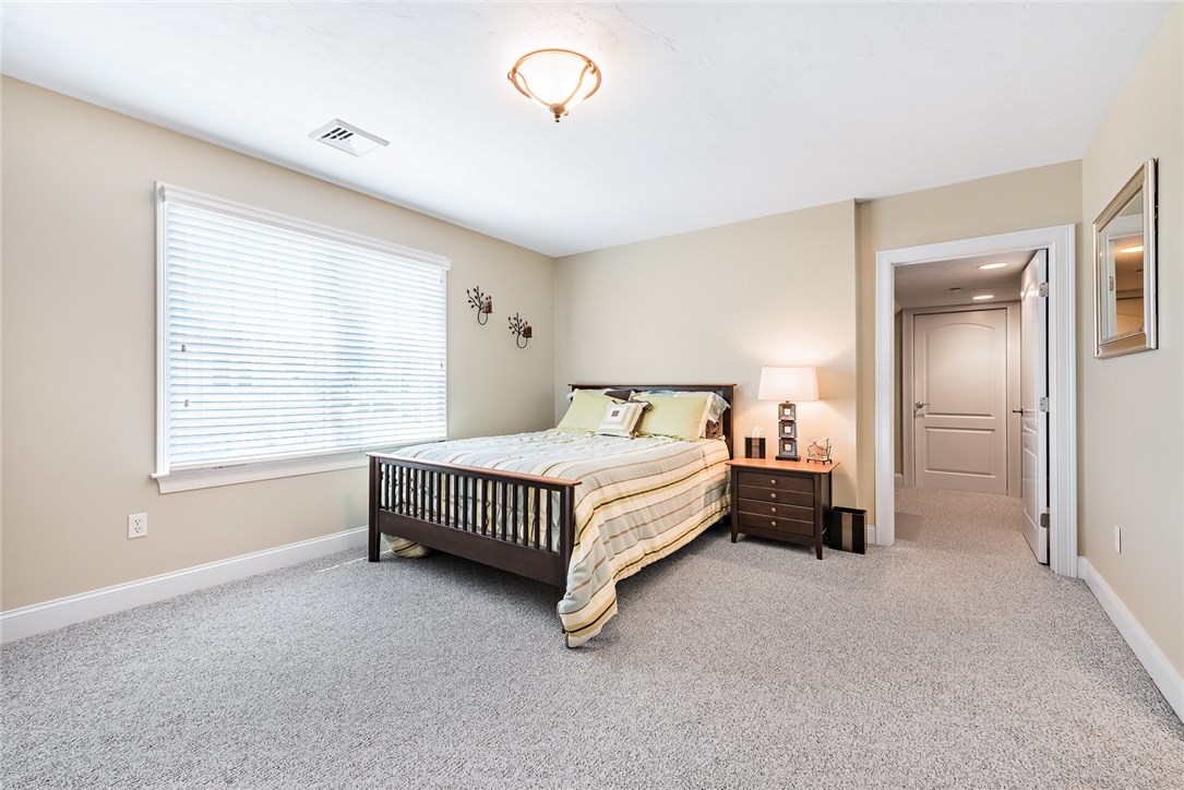 194 Touisset Road Warren, RI 02885 - Photo 23 of 40