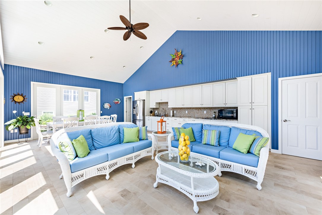 194 Touisset Road Warren, RI 02885 - Photo 37 of 40