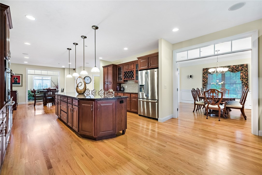 194 Touisset Road Warren, RI 02885 - Photo 9 of 40