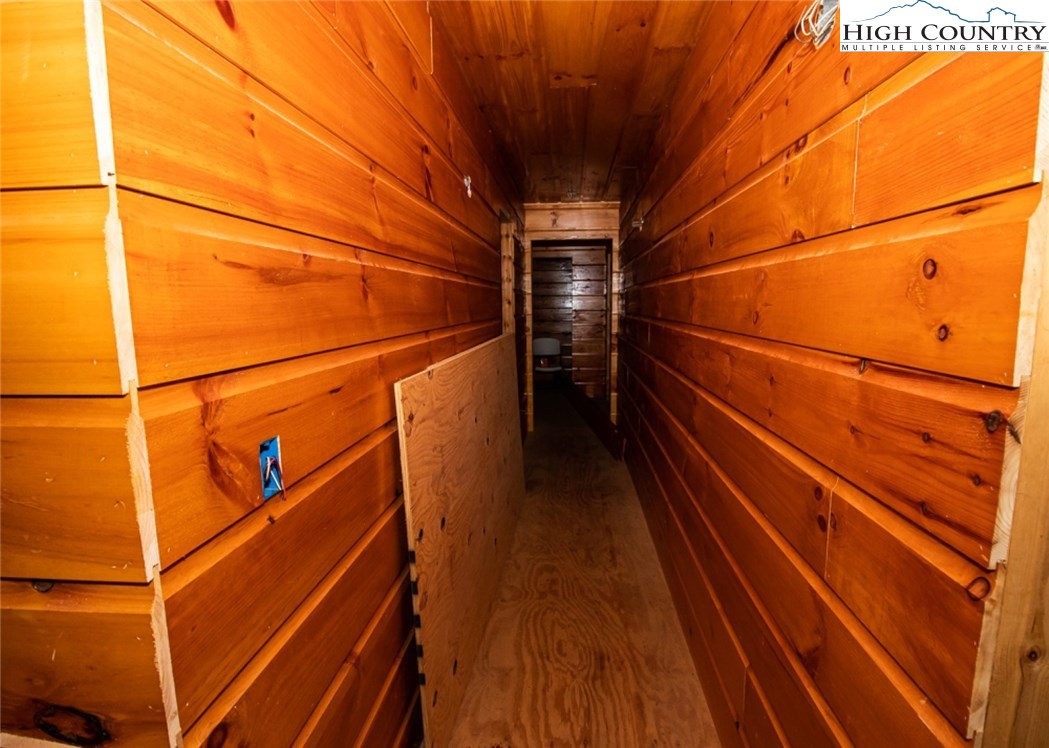 2266 Hubert Taylor Road Mountain City, TN 37683 - Photo 17 of 38 Gallery Image 17