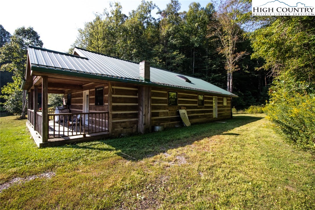 2266 Hubert Taylor Road Mountain City, TN 37683 - Photo 29 of 38 Gallery Image 29