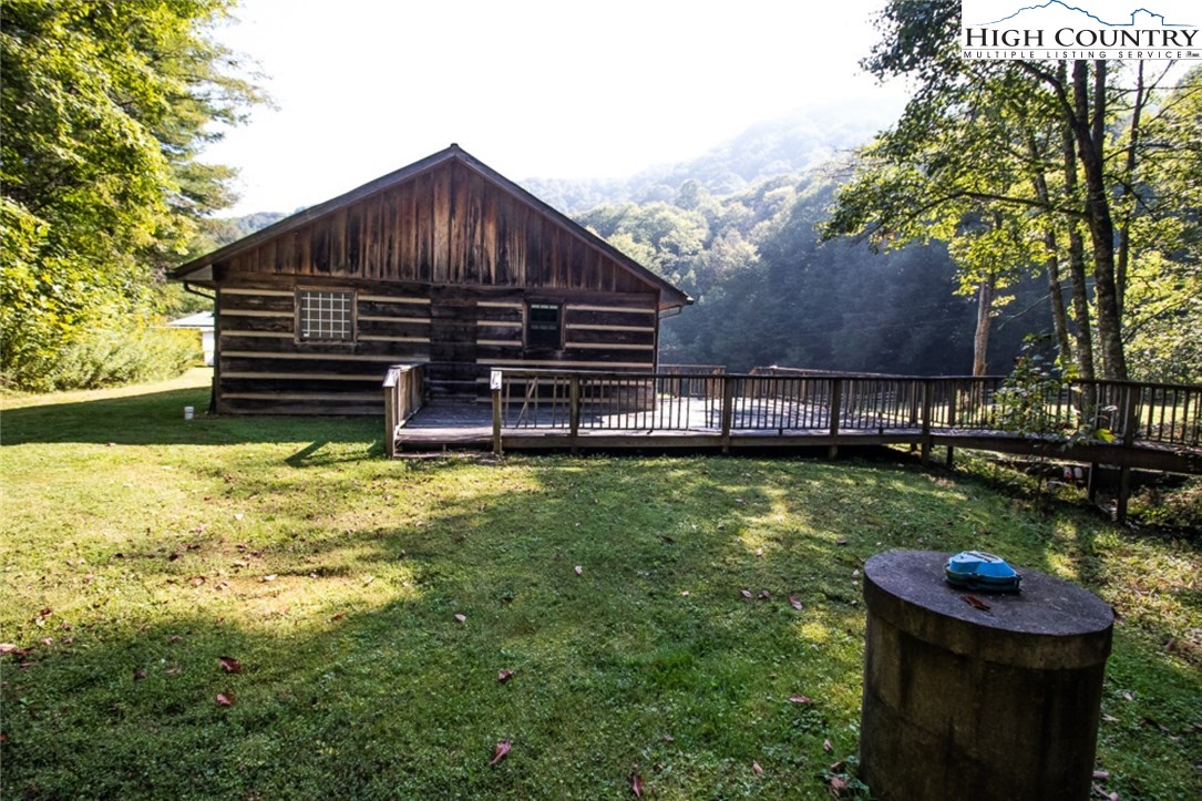 2266 Hubert Taylor Road Mountain City, TN 37683 - Photo 30 of 38 Gallery Image 30
