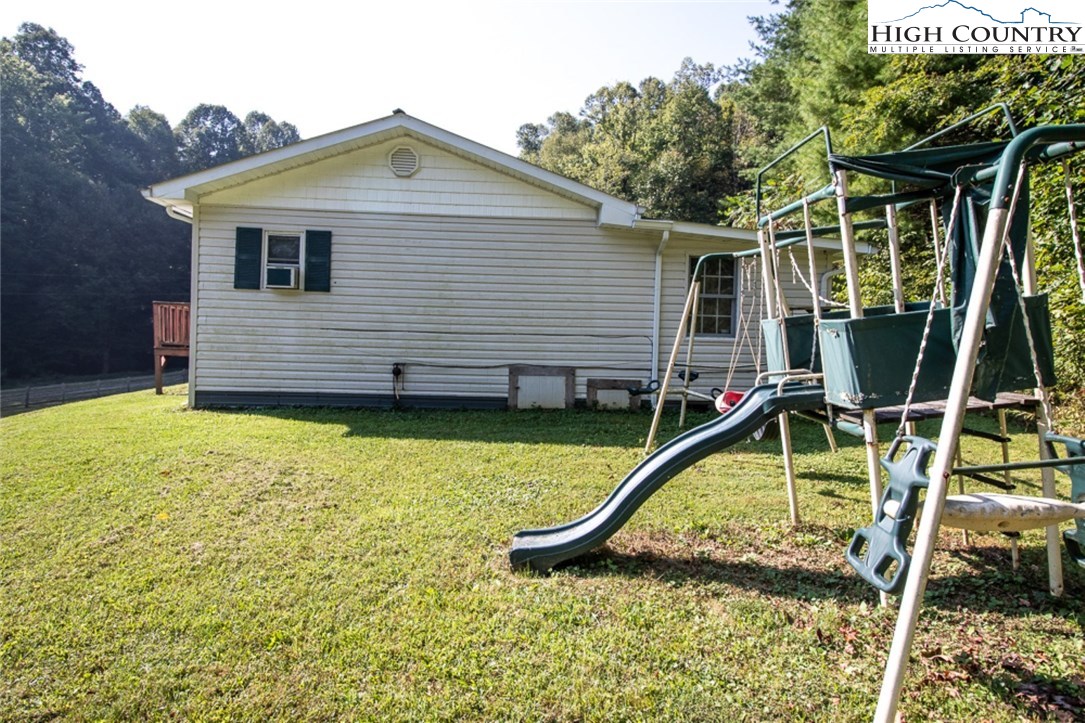 2266 Hubert Taylor Road Mountain City, TN 37683 - Photo 33 of 38 Gallery Image 33